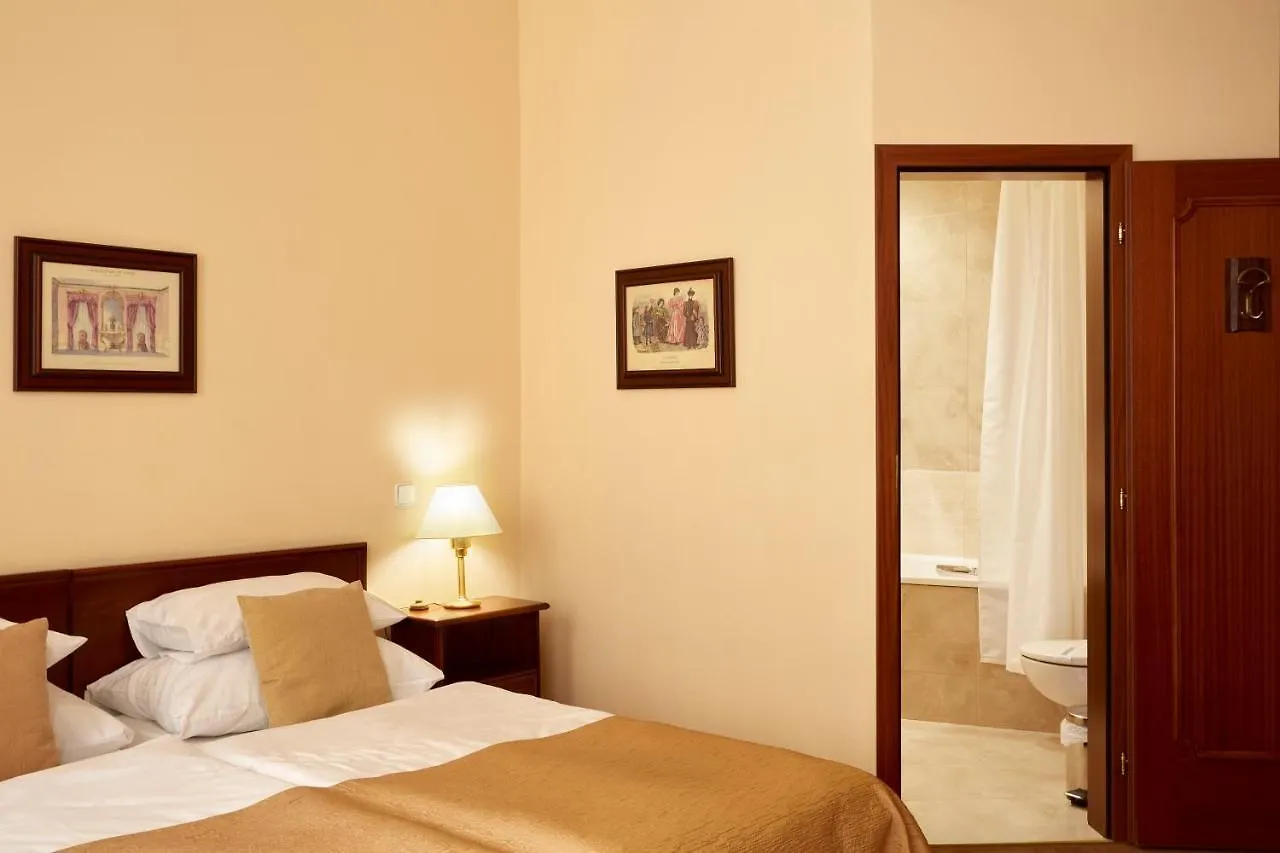 Fleur De Lis Hotel براغ