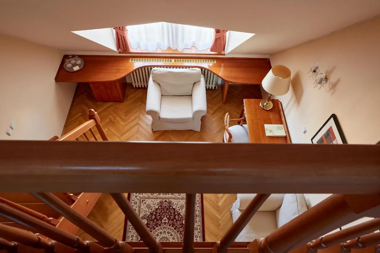 Fleur De Lis Hotel براغ