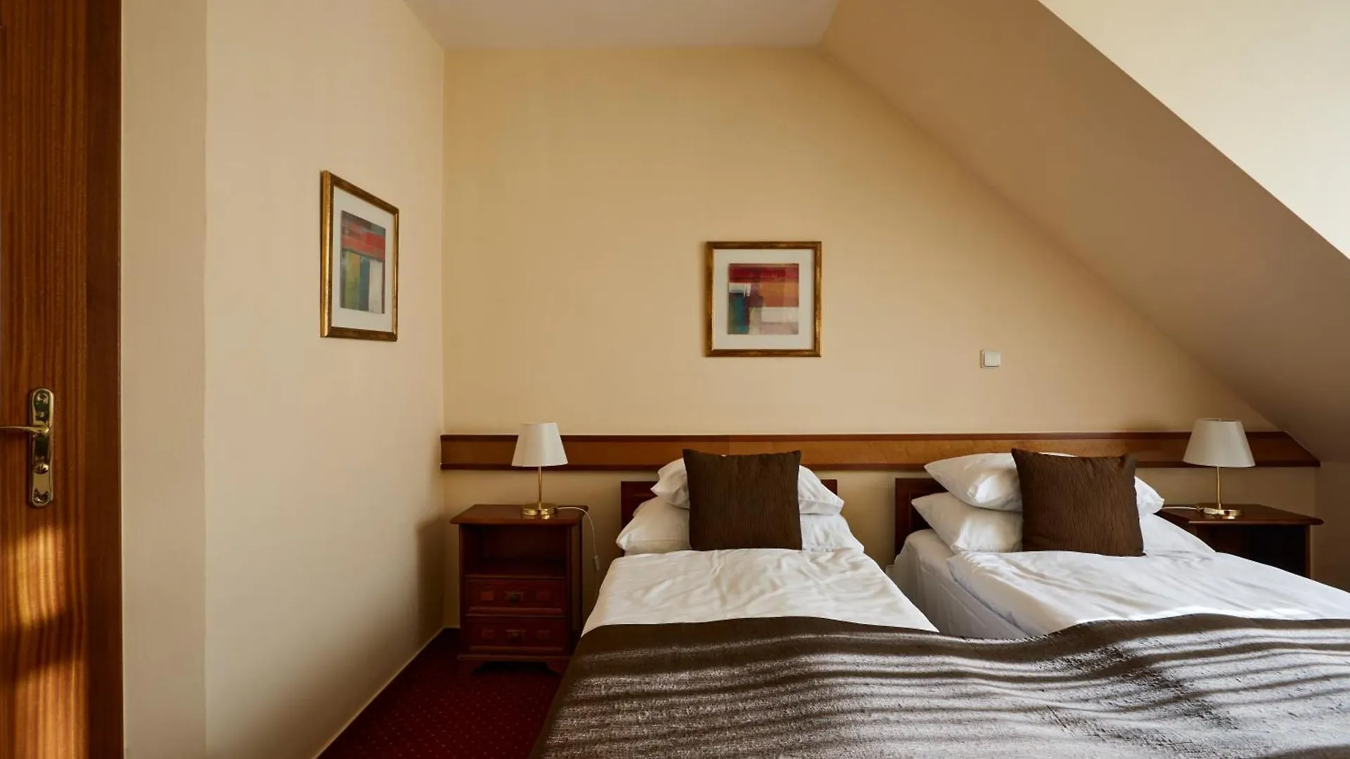 Fleur De Lis Hotel براغ
