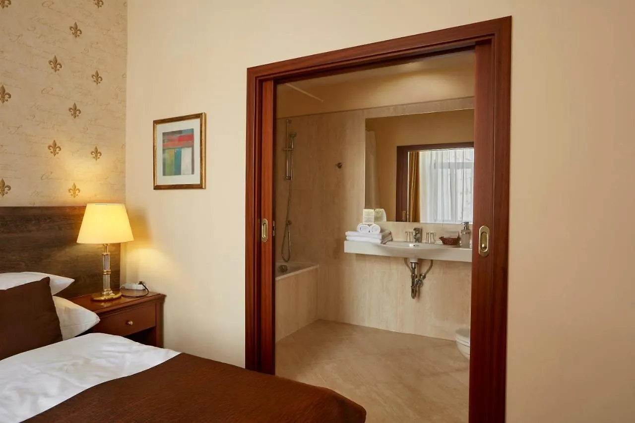 Fleur De Lis Hotel Prague